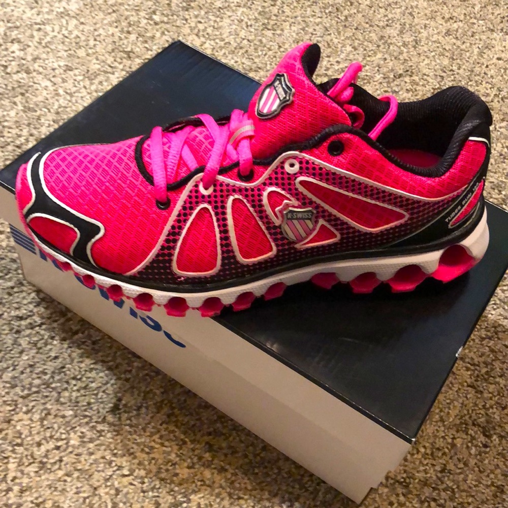 K Swiss women’s tubes tennis shoes pink and black